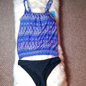 NWT 2 piece tankini bathing suit